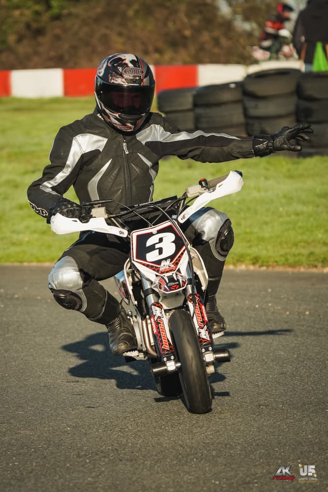 Photo de Ak RACING 4