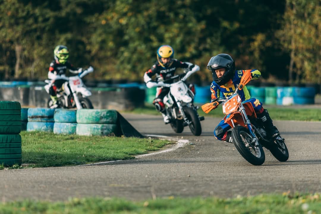 Photo de Ak RACING 7